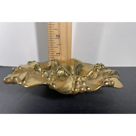1956 Virginia VA Metal Crafters 4-36 Trinket Dish Mistletoe Solid Brass 5" MCM - Picture 6 of 6